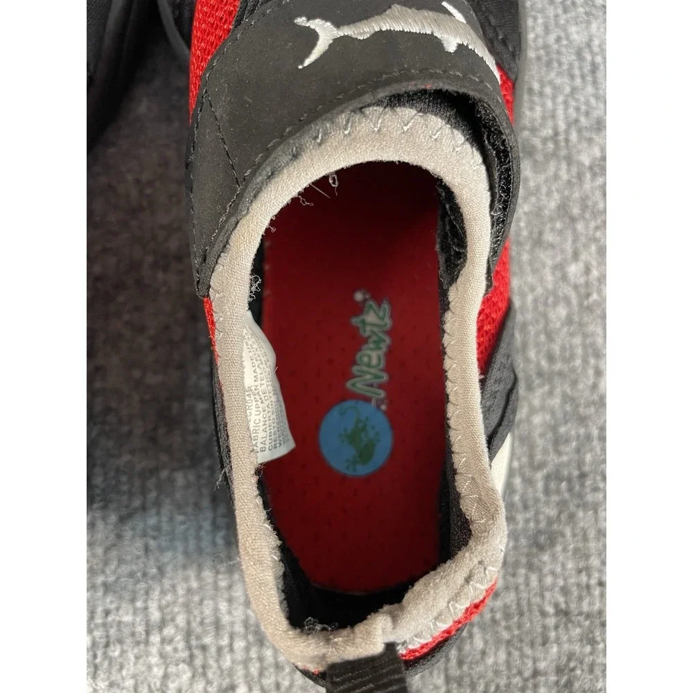 Newtz Kids Swim Shoes Size 2/3 Water Shoes Black And Red